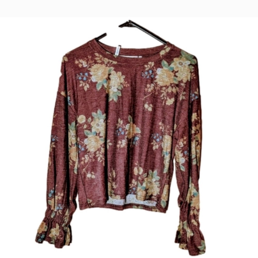 Women's long sleeve flower top